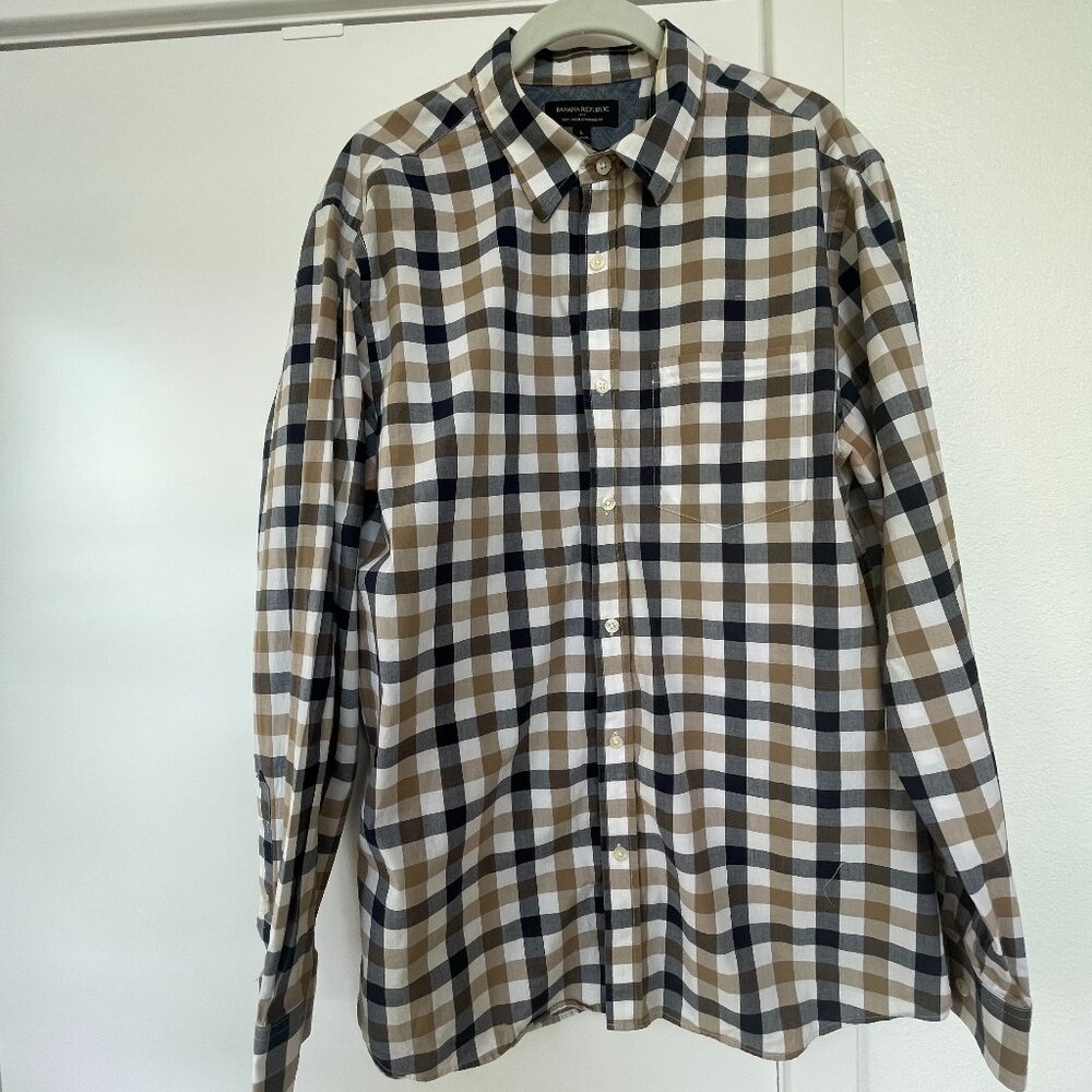 Banna Republic‎ Factory Soft wash Standard Fit Royal Check Button-Down Shirt, M